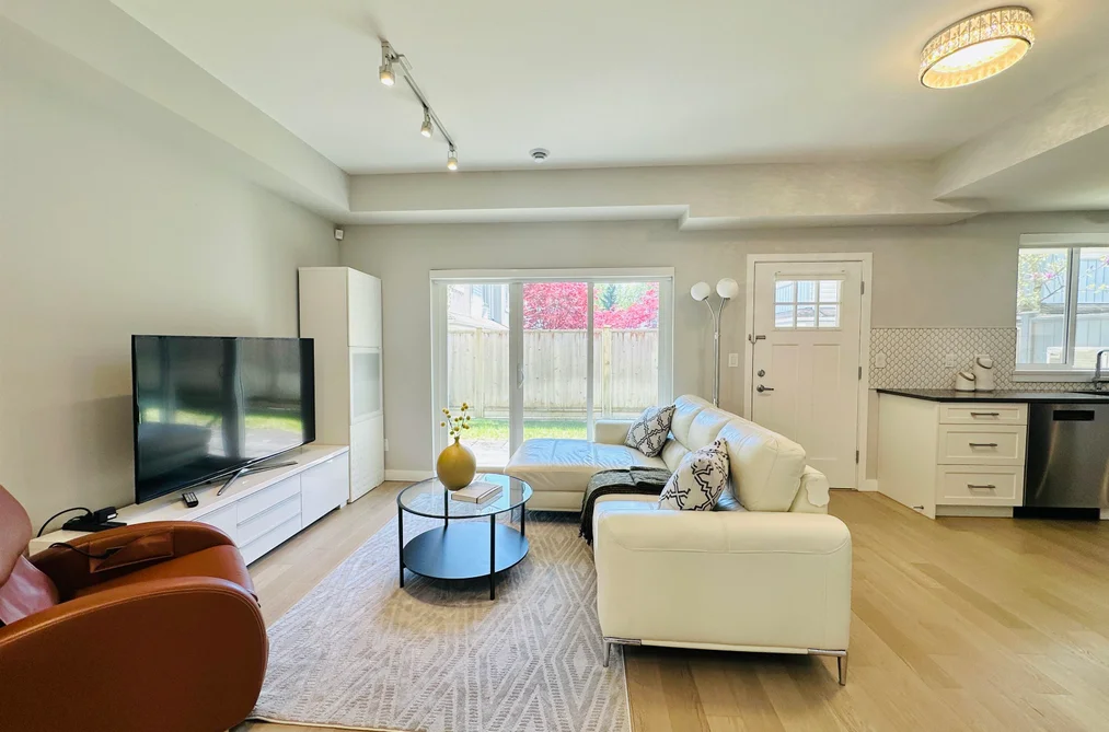32 7180 LECHOW STREET, Richmond BC V6Y 0K9, Richmond BC — Residential for Sale - Photo 2