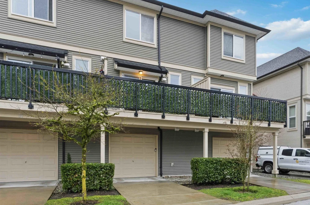 32 7938 209 STREET, Langley BC V2Y 0K1, Langley BC — Residential for Sale - Photo 2
