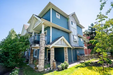 843 Ewen Ave Unit 32, New Westminster, BC - MLS: R3167382