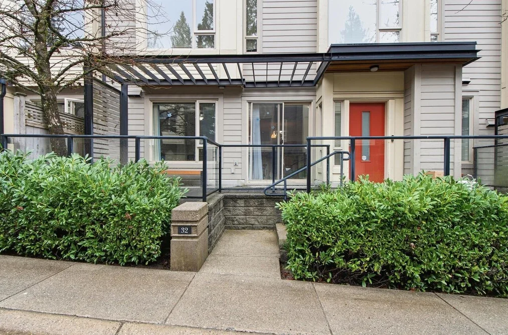 Townhouse for sale at 32 9229 University Crescent Burnaby British Columbia - MLS: R3097380