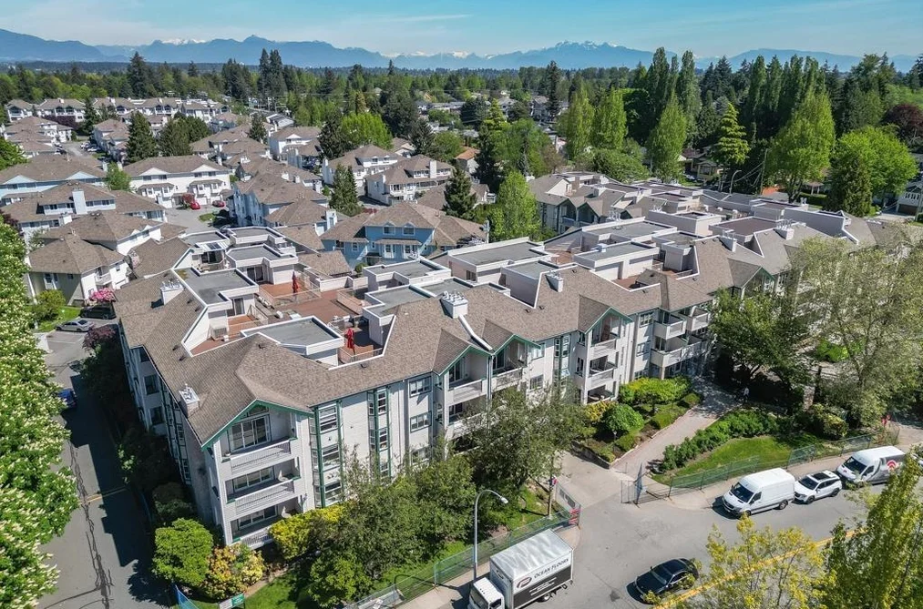 Condo for sale at 320 13911 70 Avenue Surrey British Columbia - MLS: R3068801