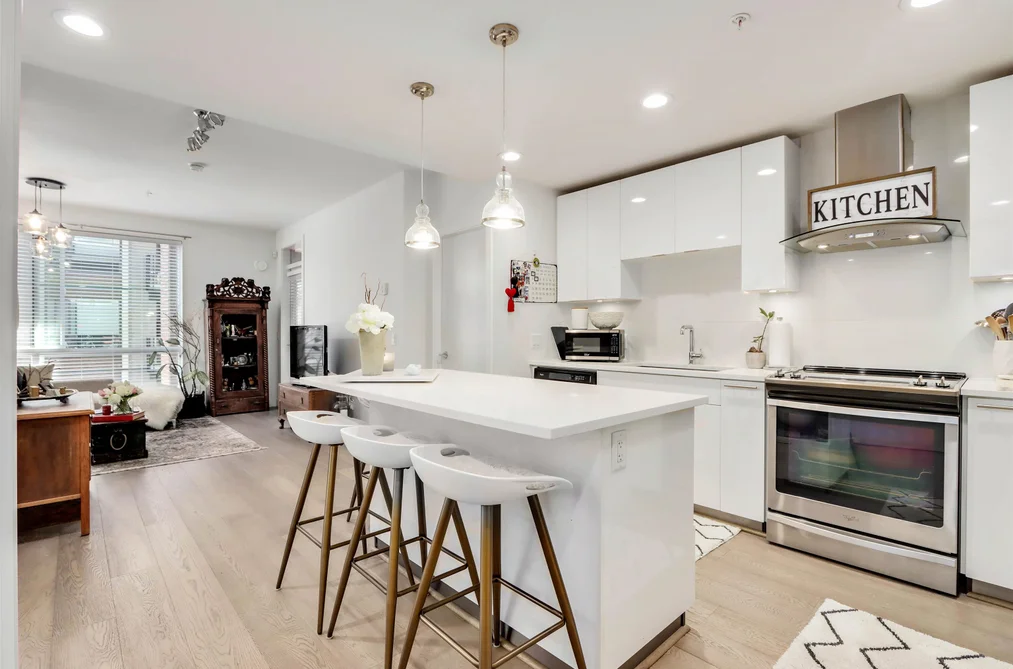Condo for sale at 320 723 W 3rd Street North Vancouver British Columbia - MLS: R3118456