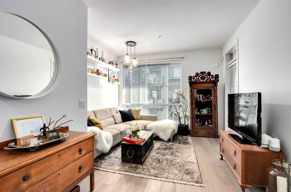 320 723 W 3RD STREET, North Vancouver BC V7M 0E4, North Vancouver BC — Residential for Sale - Photo 4