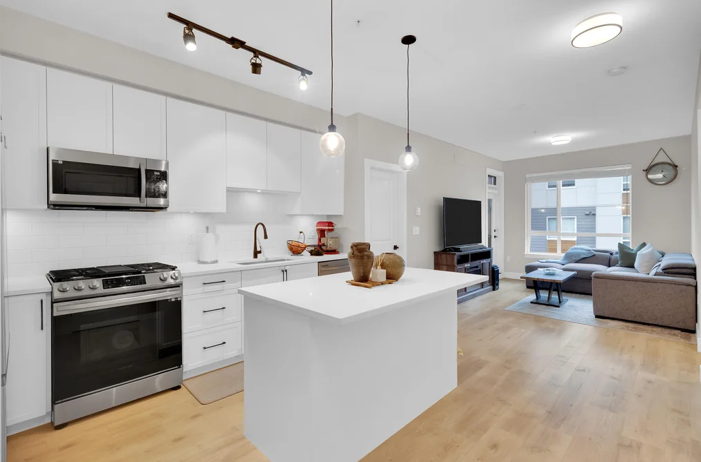 320 7506 199A STREET, Langley BC V2Y 3K9, Langley BC — Residential for Sale - Photo 2