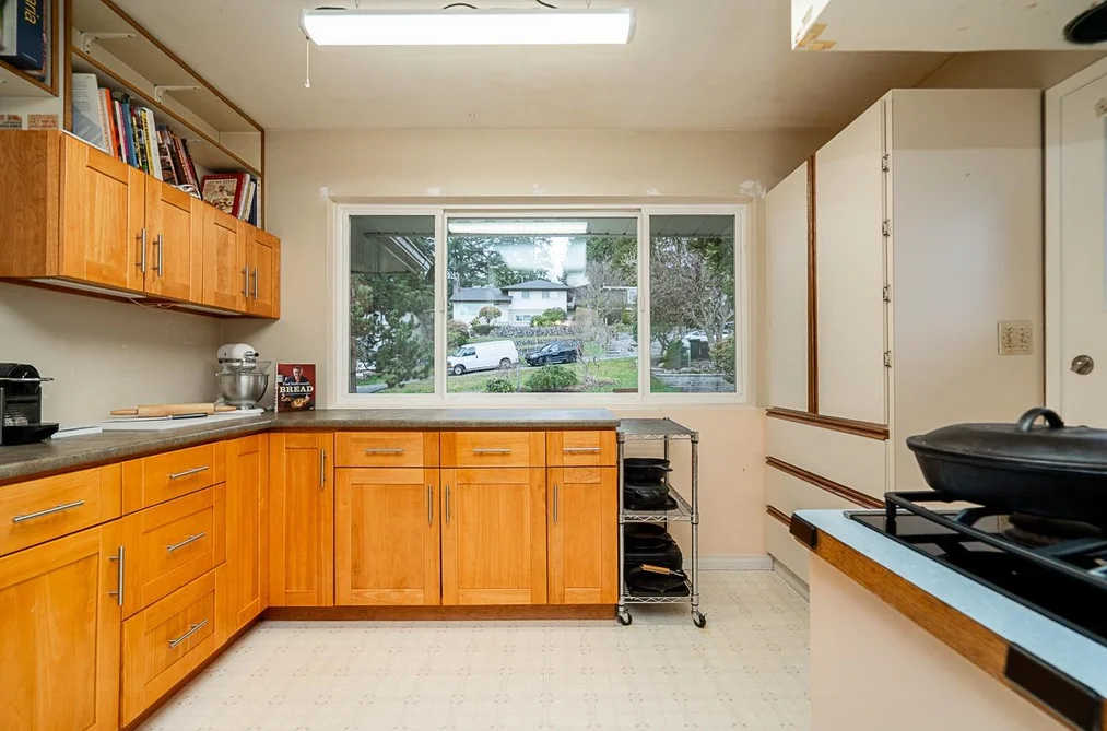 320 SEAFORTH CRESCENT, Coquitlam BC V3K 2M4, Coquitlam BC — Residential for Sale - Photo 4