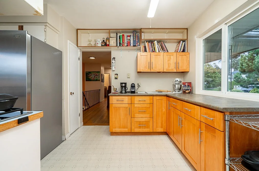 320 SEAFORTH CRESCENT, Coquitlam BC V3K 2M4, Coquitlam BC — Residential for Sale - Photo 5