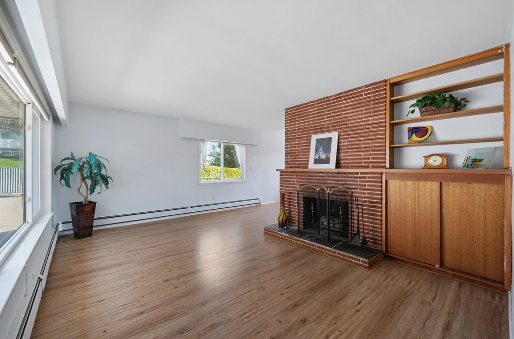 320 WALKER STREET, Coquitlam BC V3K 4C9, Coquitlam BC — Residential for Sale - Photo 4