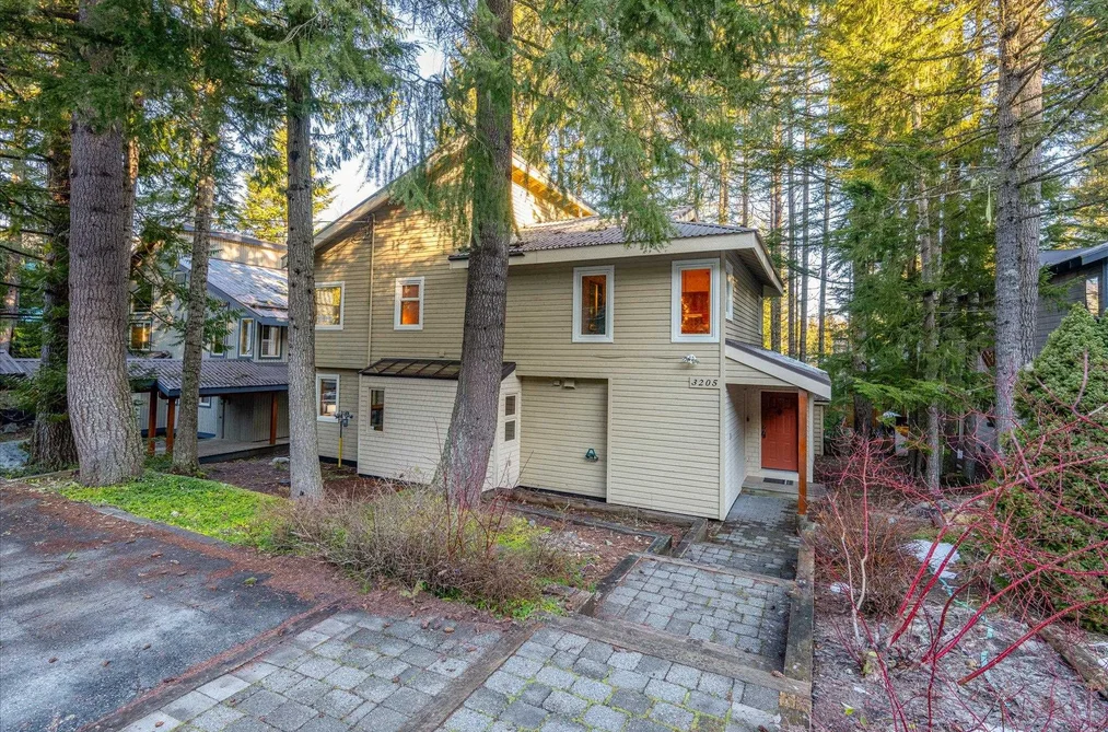 House for sale at 3205 Arbutus Drive Whistler British Columbia - MLS: R3089264