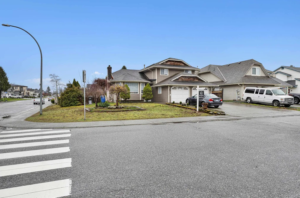 32066 SORRENTO AVENUE, Abbotsford BC V2T 5B7, Abbotsford BC — Residential for Sale - Photo 3