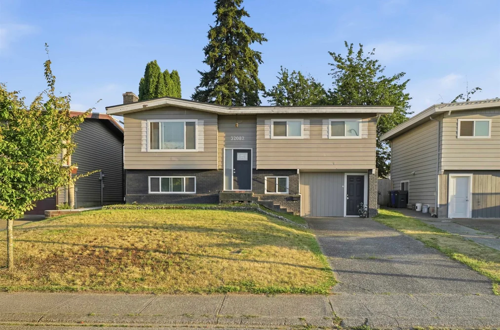 House for sale at 32082 Austin Avenue Abbotsford British Columbia - MLS: R3153952