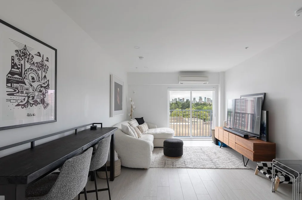 321 1120 E GEORGIA STREET, Vancouver BC V6A 0K2, Vancouver BC — Residential for Sale — Photo 3 of 38
