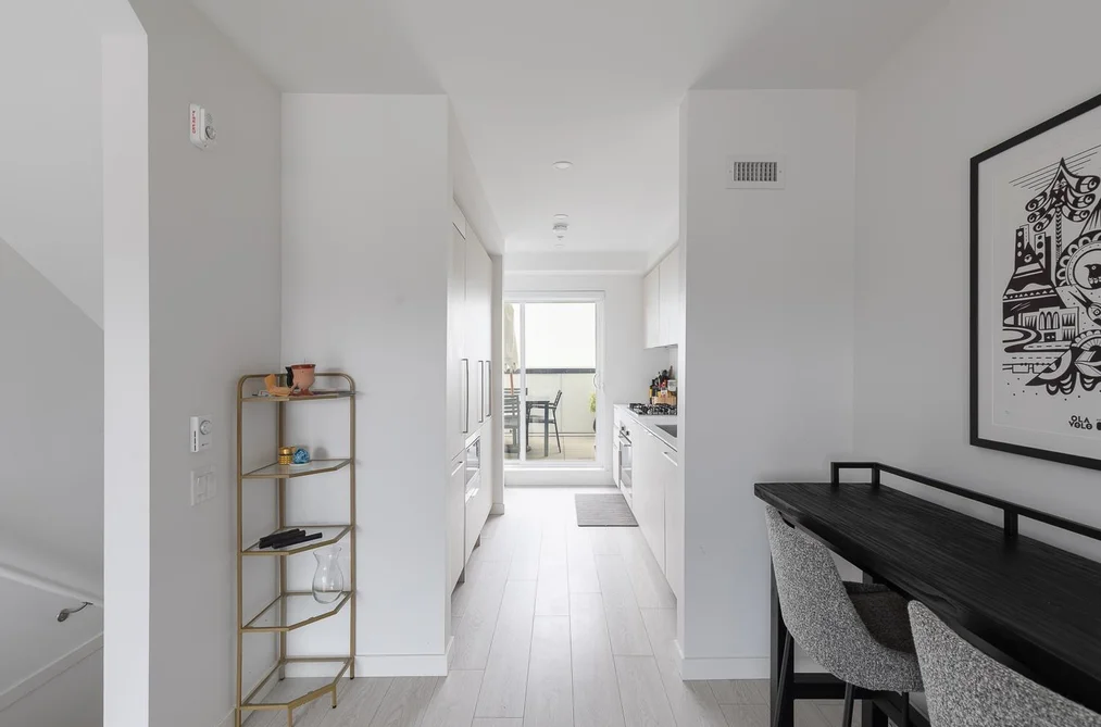 321 1120 E GEORGIA STREET, Vancouver BC V6A 0K2, Vancouver BC — Residential for Sale — Photo 8 of 38