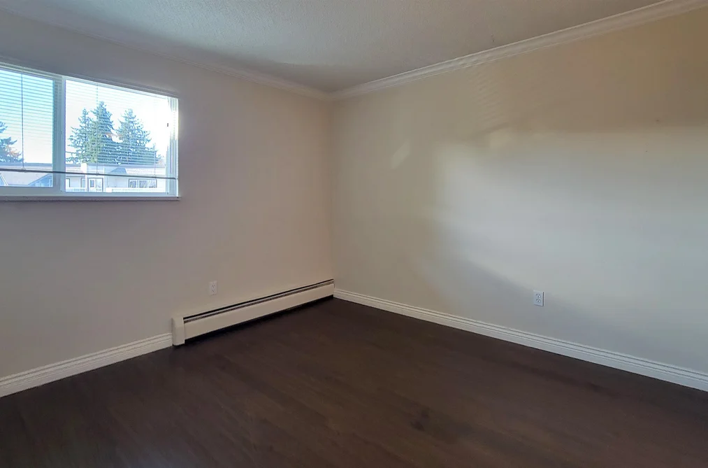 321 1850 E SOUTHMERE CRESCENT, Surrey BC V4A 6Y6, Surrey BC — Residential for Sale - Photo 4
