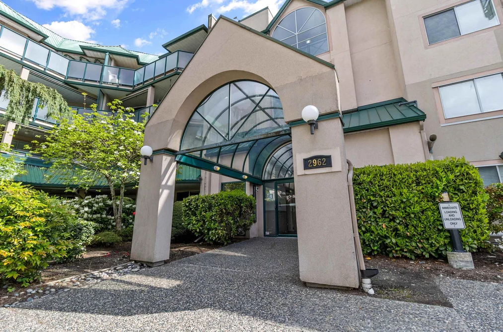 Condo for sale at 321 2962 Trethewey Street Abbotsford British Columbia - MLS: R3122849
