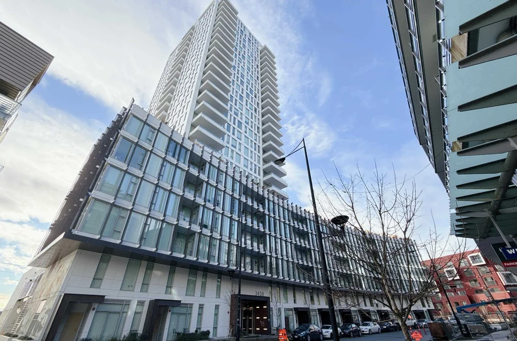Condo for sale at 321 3438 Sawmill Crescent Vancouver British Columbia - MLS: R3156045