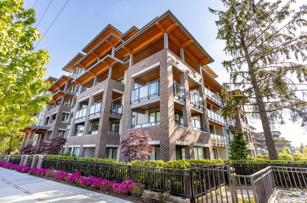 Condo for sale at 321 7599 15th Street Burnaby British Columbia - MLS: R3100493
