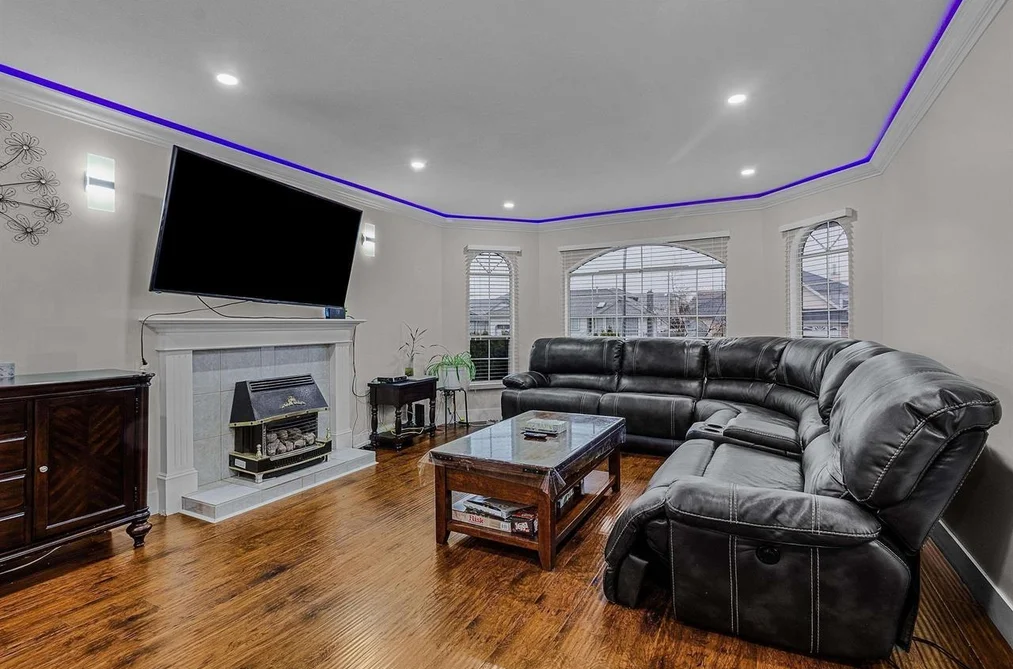 32144 ASHCROFT DRIVE, Abbotsford BC V2T 5C7, Abbotsford BC — Residential for Sale - Photo 2