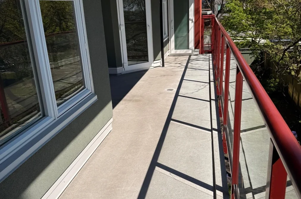 322 121 W 29 STREET, North Vancouver BC V7N 4L6, North Vancouver BC — Residential for Sale - Photo 2