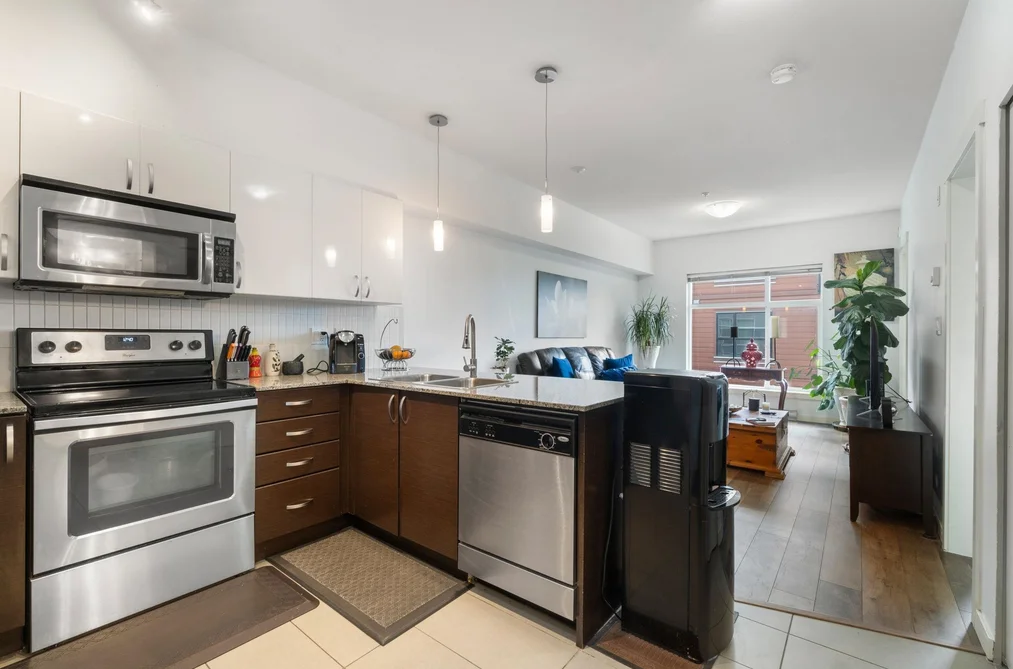 Condo for sale at 322 13728 108 Avenue Surrey British Columbia - MLS: R3036203