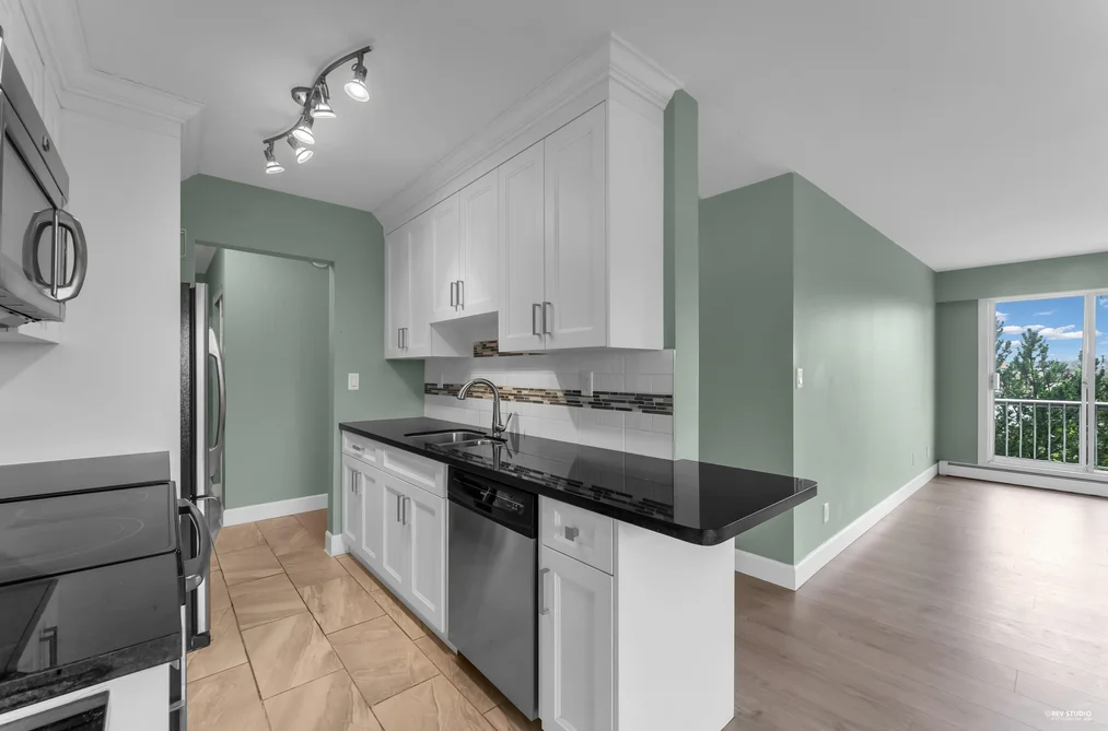 Condo for sale at 322 17707 57a Avenue Surrey British Columbia - MLS: R3101388