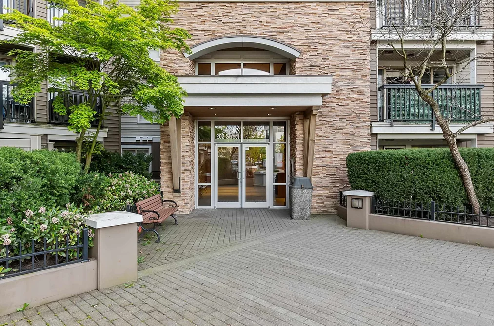 322 8915 202 STREET, Langley BC V1M 0B5, Langley BC — Residential for Sale - Photo 2
