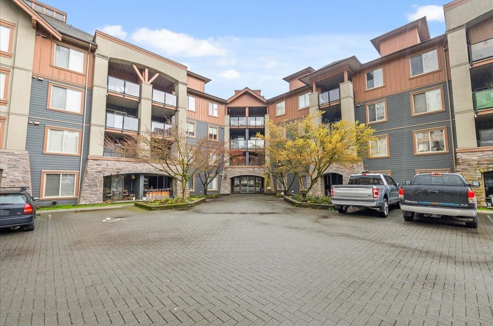 3220 240 SHERBROOKE STREET, New Westminster BC V3L 3M2, New Westminster BC — Residential for Sale - Photo 2