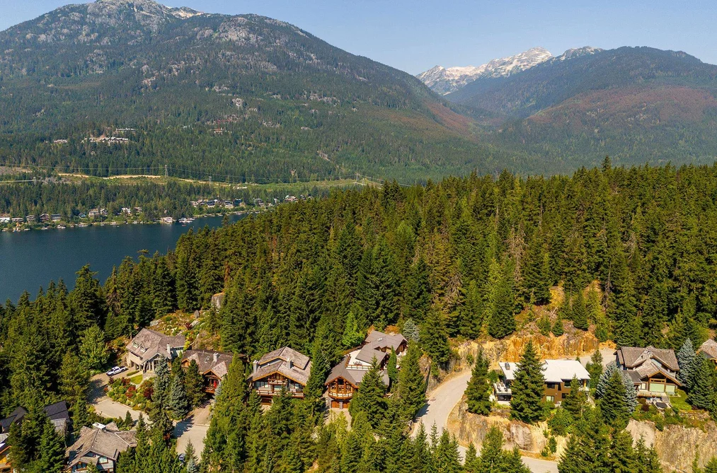 3220 PEAK DRIVE, Whistler BC V8E 0V4, Whistler BC — Residential for Sale - Photo 2