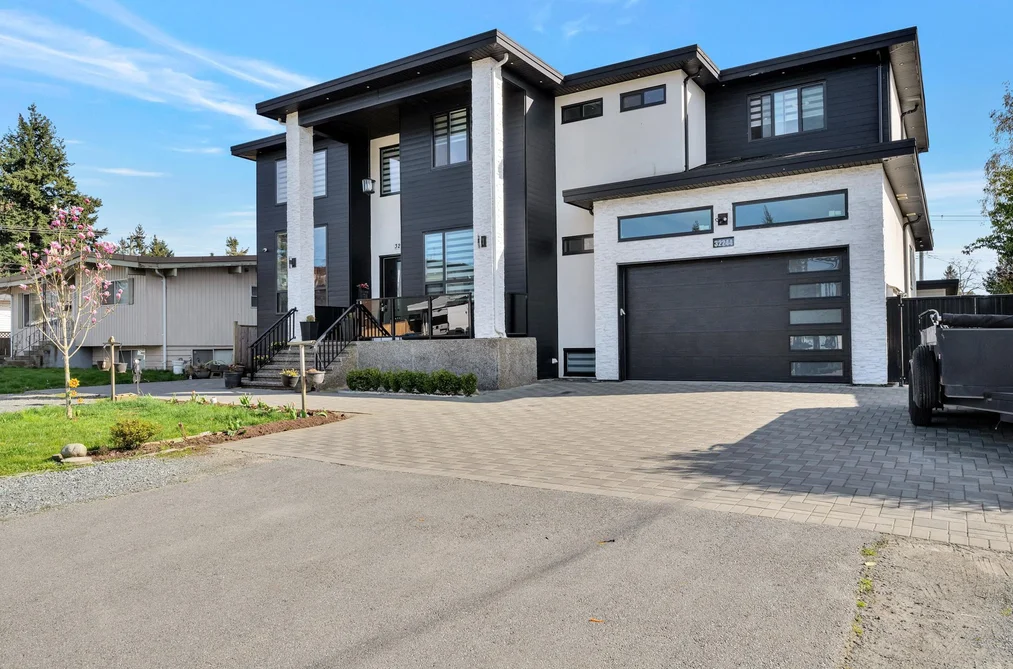 32244 PINEVIEW AVENUE, Abbotsford BC V2T 1R3, Abbotsford BC — Residential for Sale - Photo 2