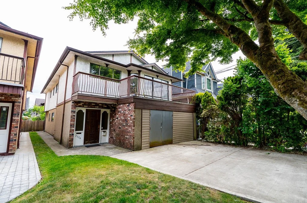 Duplex for sale at 3226 W 5th Avenue Vancouver British Columbia - MLS: R3133792