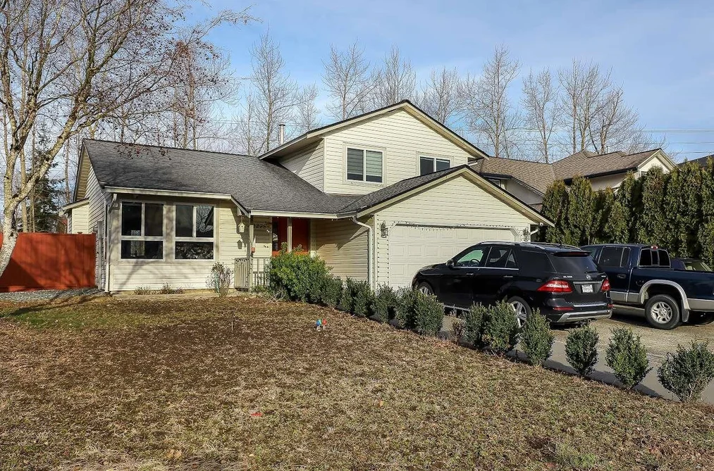 House for sale at 32275 Clinton Avenue Abbotsford British Columbia - MLS: R3075260