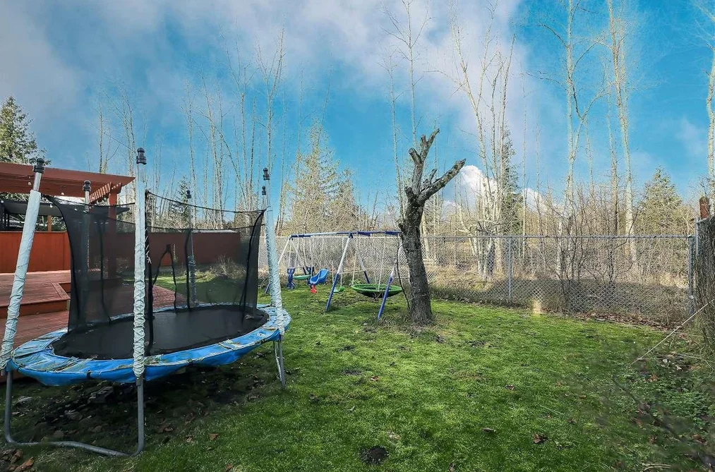 32275 CLINTON AVENUE, Abbotsford BC V2T 5B3, Abbotsford BC — Residential for Sale - Photo 2