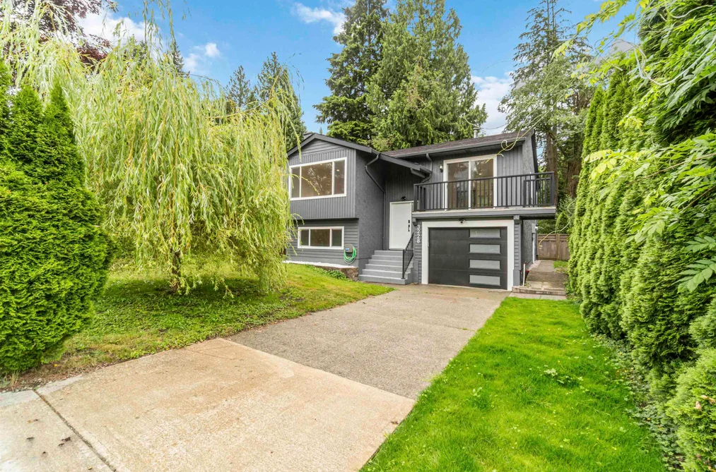 3228 SALT SPRING AVENUE, Coquitlam BC V3E 1E9, Coquitlam BC — Residential for Sale - Photo 2