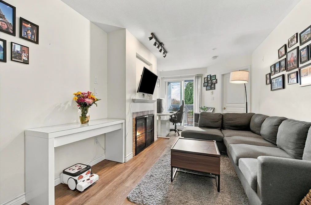 Condo for sale at 323 760 Kingsway Vancouver British Columbia - MLS: R3169803
