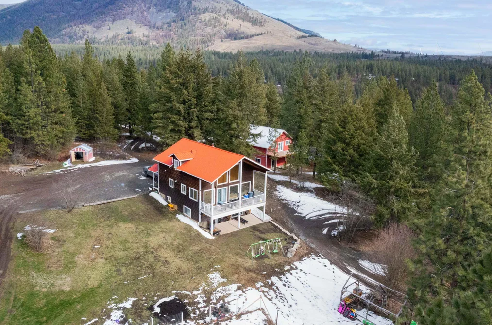 House for sale at 3230 Salmon River Road No City Value British Columbia - MLS: R3103689