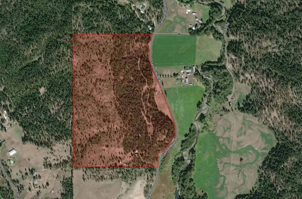 3230 SALMON RIVER ROAD, No City Value BC V1E 3H9, No City Value BC — Residential for Sale - Photo 2