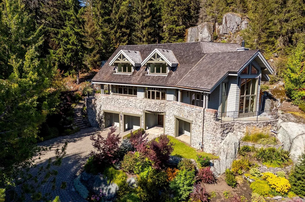 House for sale at 3232 Peak Drive Whistler British Columbia - MLS: R3161670