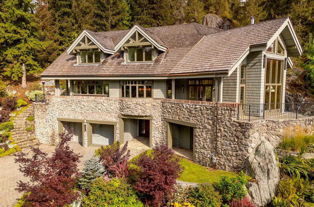 House for sale at 3232 Peak Drive Whistler British Columbia - MLS: R3161670