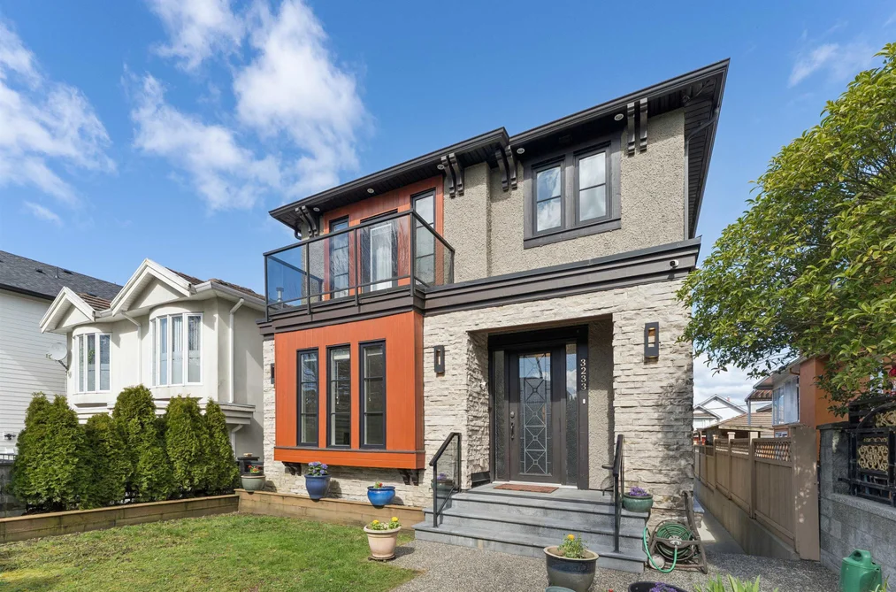 House for sale at 3233 Grant Street Vancouver British Columbia - MLS: R3102908