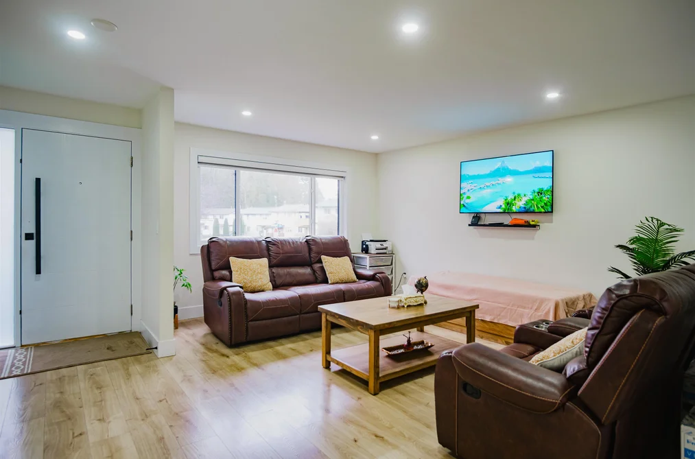 32347 BRANT AVENUE, Mission BC V2V 4Y9, Mission BC — Residential for Sale - Photo 4