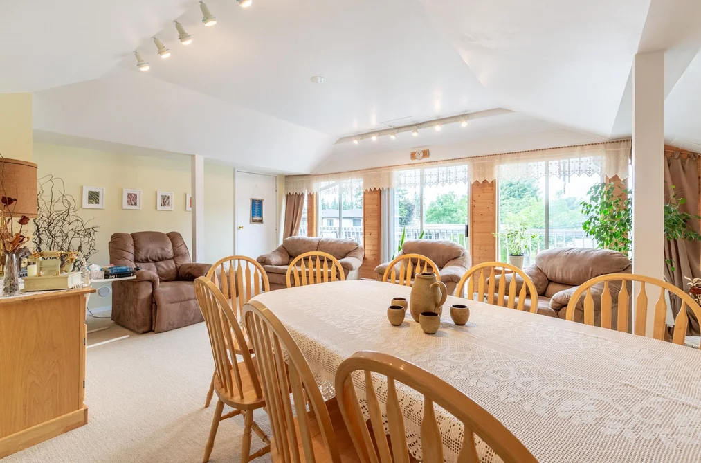32388 PEARDONVILLE ROAD, Abbotsford BC V2T 1M8, Abbotsford BC — Residential for Sale - Photo 2