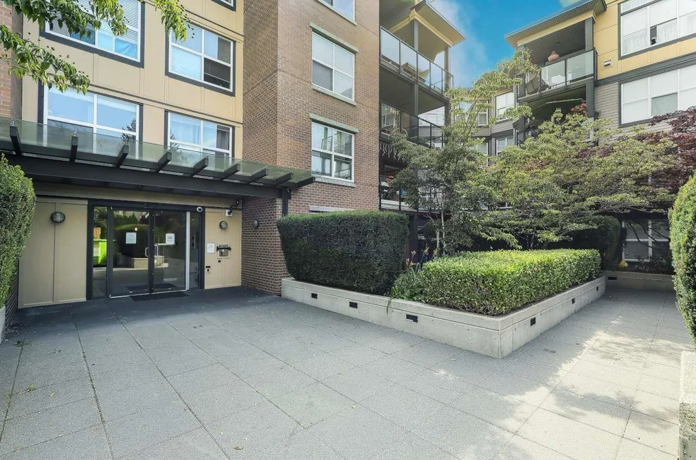 Condo for sale at 324 10707 139 Street Surrey British Columbia - MLS: R3148854