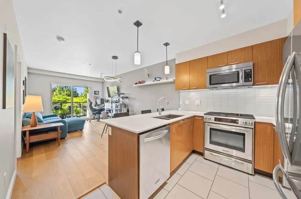 324 1330 MARINE DRIVE, North Vancouver BC V7P 1T4, North Vancouver BC — Residential for Sale — Photo 4 of 25