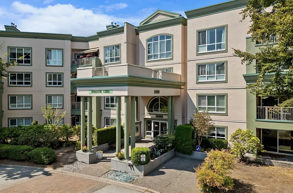 Condo for sale at 324 13880 70 Avenue Surrey British Columbia - MLS: R3156301