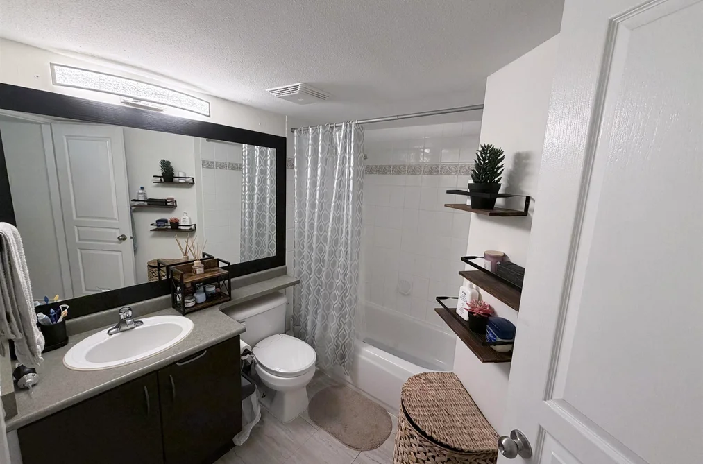 324 20200 56 AVENUE, Langley BC V3A 8S1, Langley BC — Residential for Sale — Photo 11 of 24