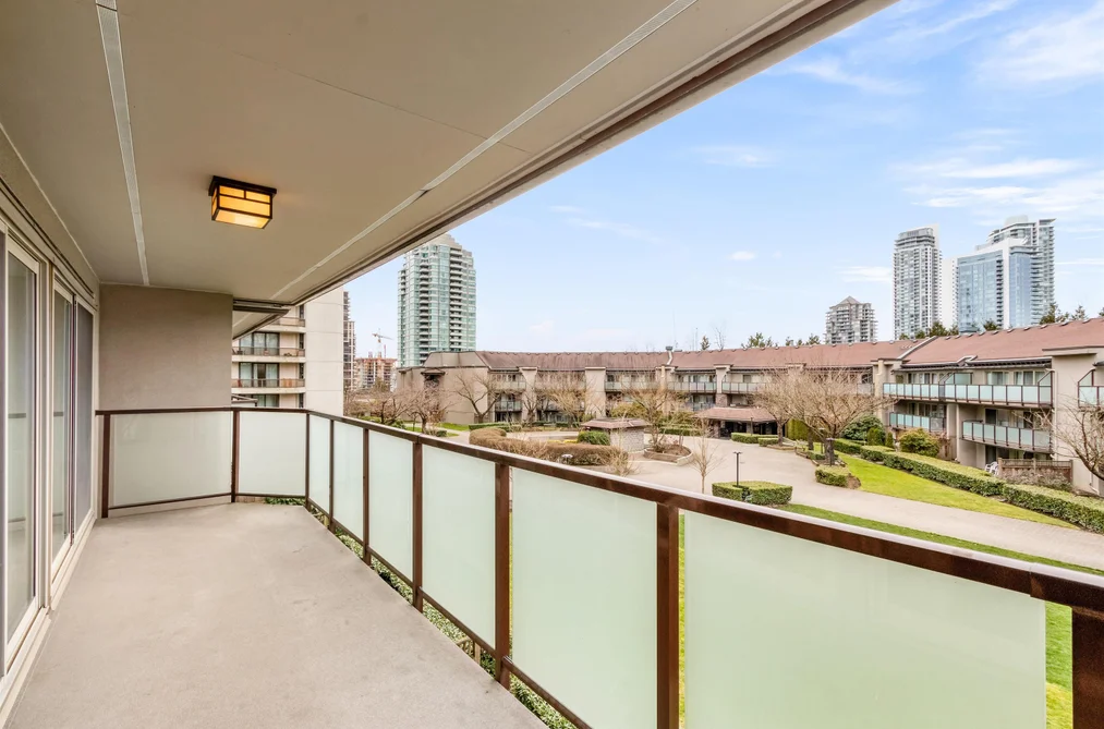 Condo for sale at 324 4373 Halifax Street Burnaby British Columbia - MLS: R3122640