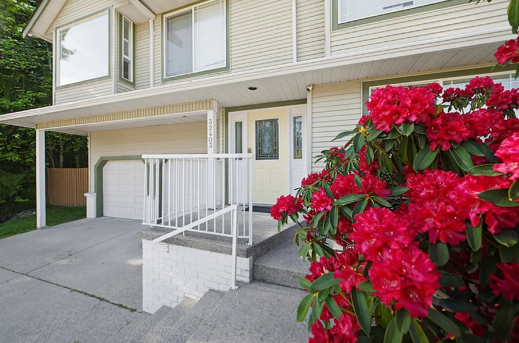 32403 BEST AVENUE, Mission BC V2V 6W9, Mission BC — Residential for Sale - Photo 2