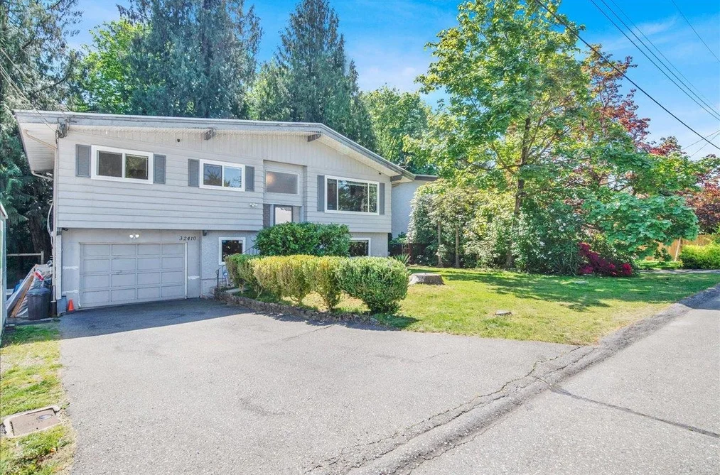 32410 DIAMOND AVENUE, Mission BC V2V 1M2, Mission BC — Residential for Sale - Photo 2