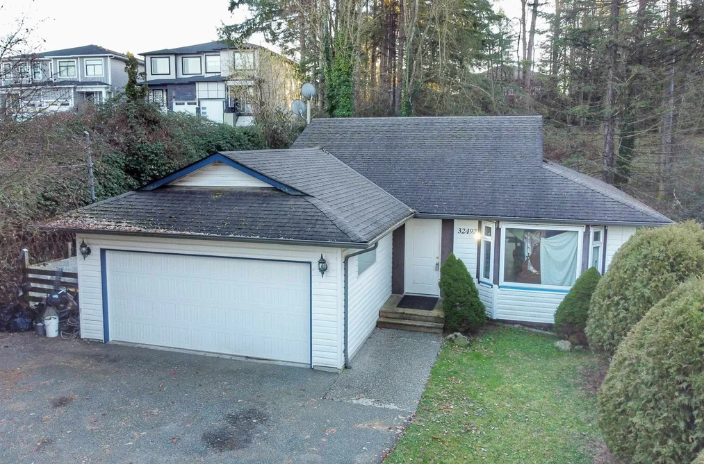 32492 CHERRY AVENUE, Mission BC V2V 2T6, Mission BC — Residential for Sale - Photo 2