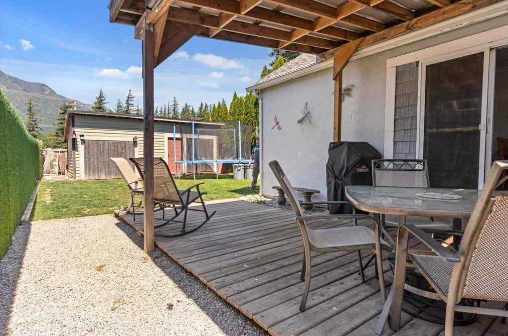 325 HUDSON BAY STREET, Hope BC V0X 1L0, Hope BC — Residential for Sale — Photo 21 of 22