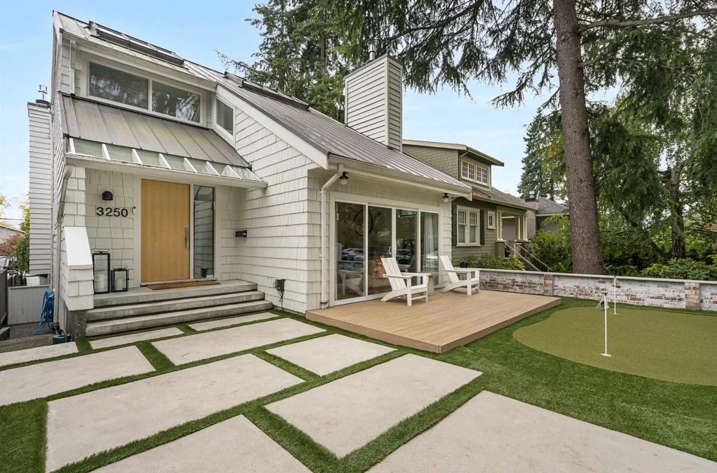 3250 W 37th Ave, Vancouver, BC - MLS: R3173483
